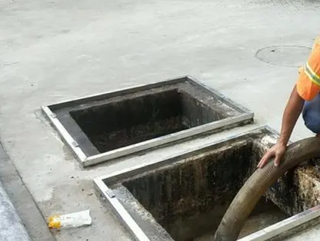 长阳化粪池清理