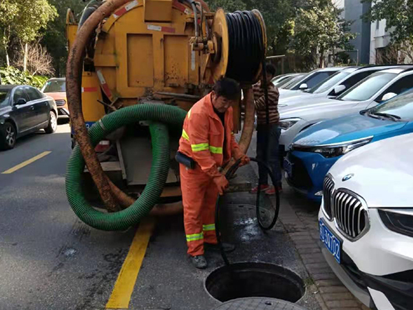 长阳排污管道清淤